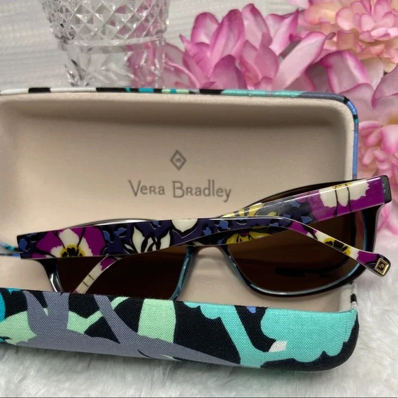 Vera Bradley Woman's 100% UV Zeal Sunglasses - NWT - Picture 2 of 4